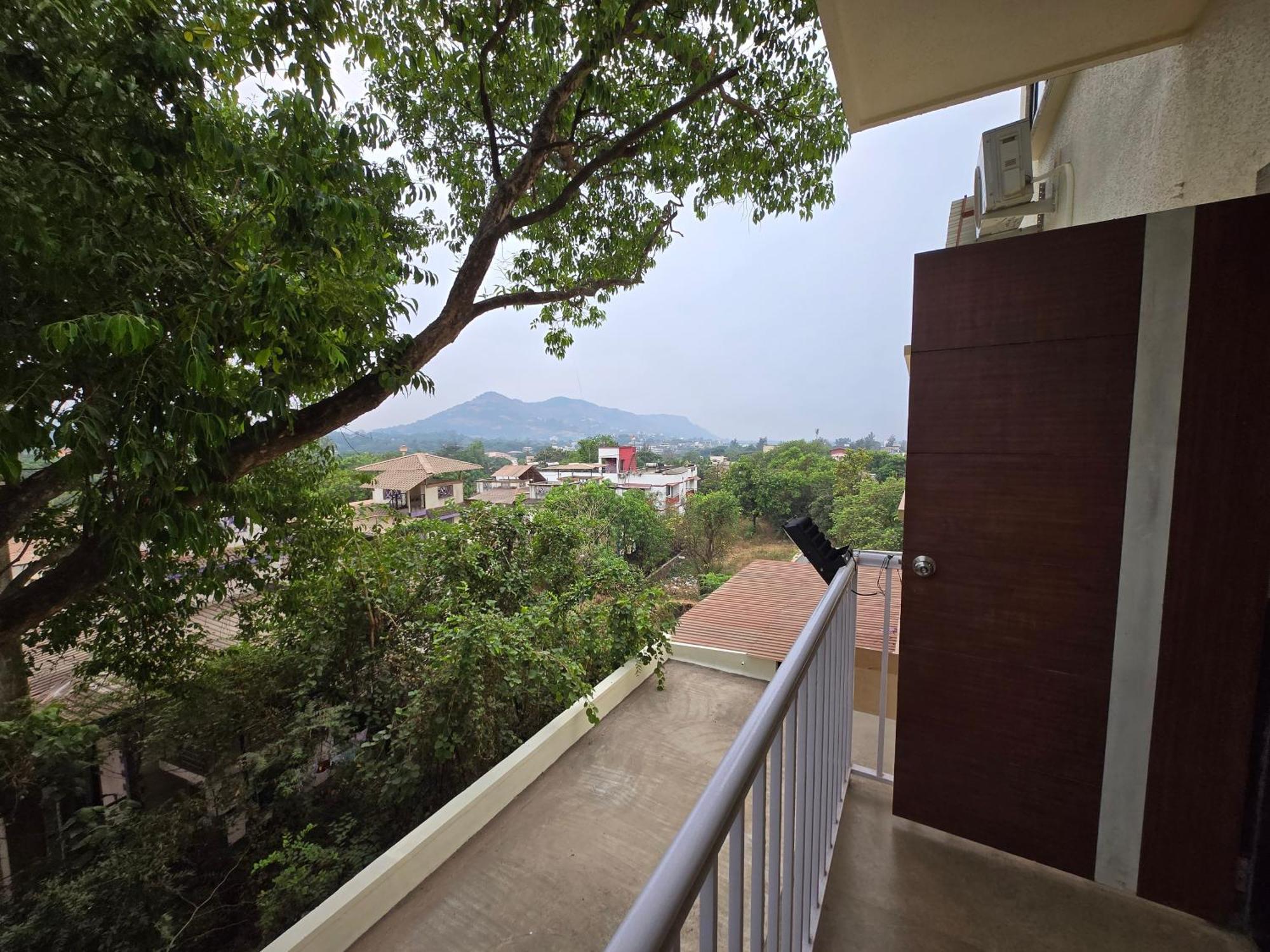Hill View Hotel By Bil Лонавла Екстер'єр фото